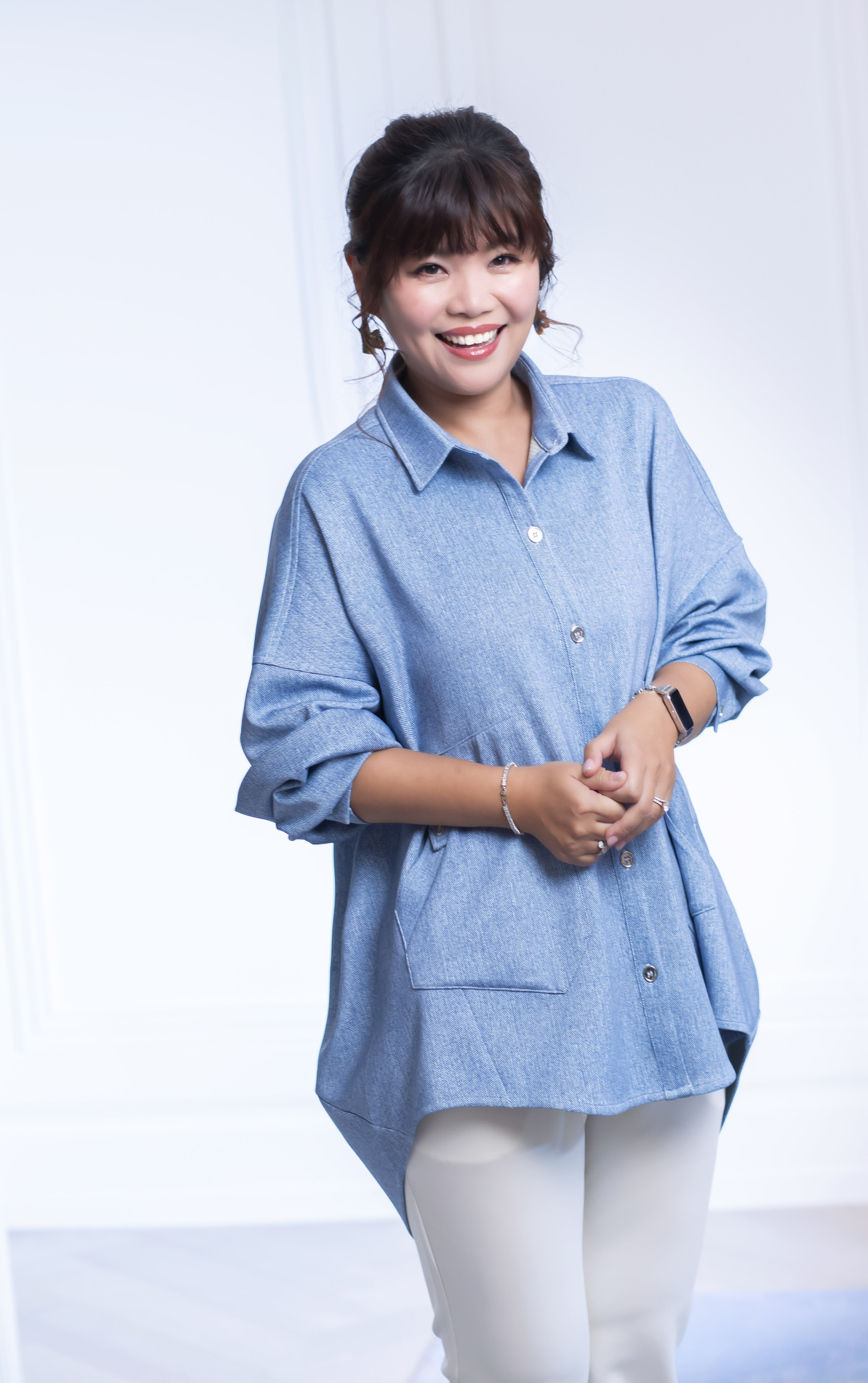 Alyson Hau, host of Note-Worthy Chats